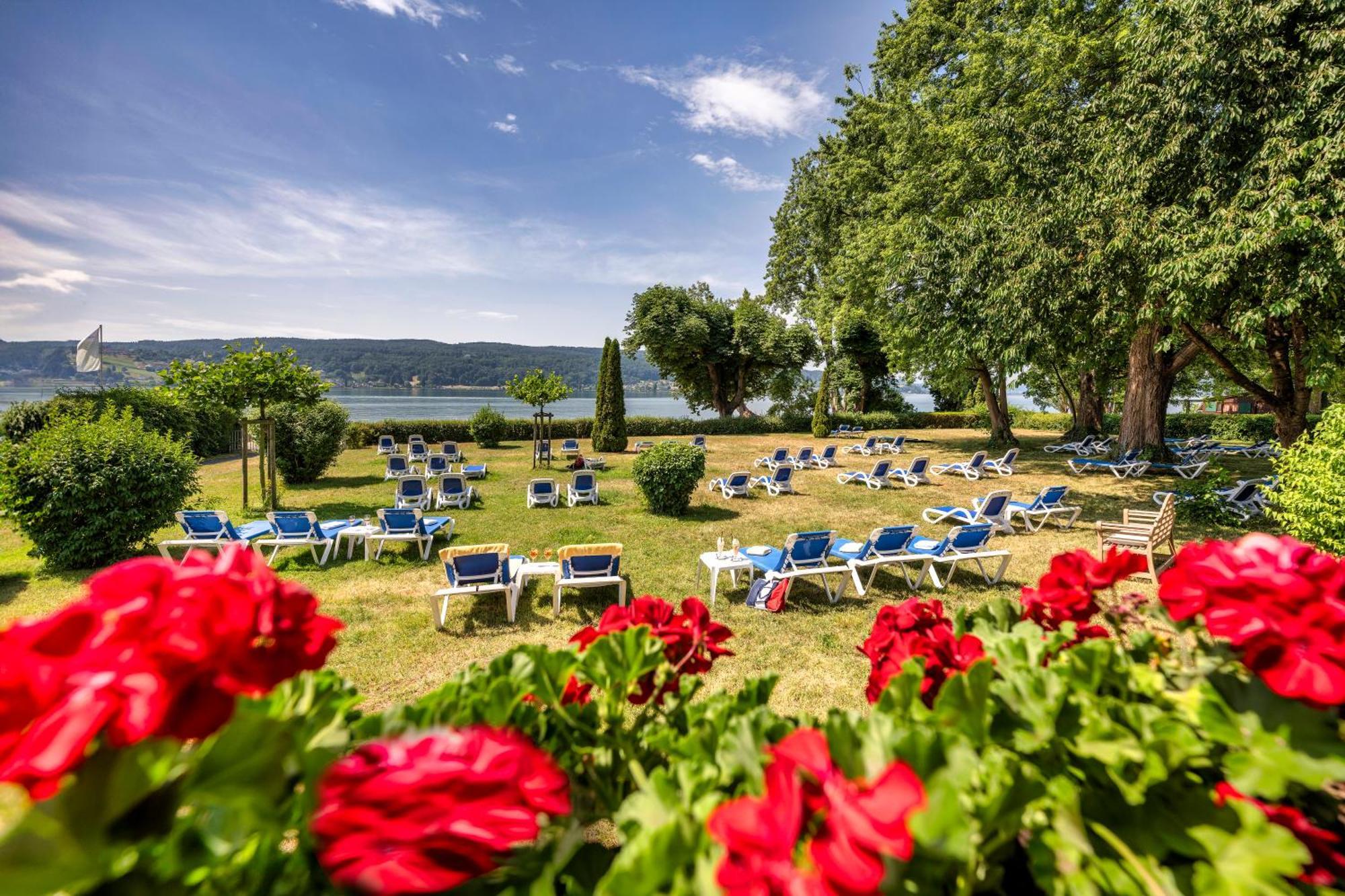 Strandhotel Loechnerhaus Reichenau Exteriör bild
