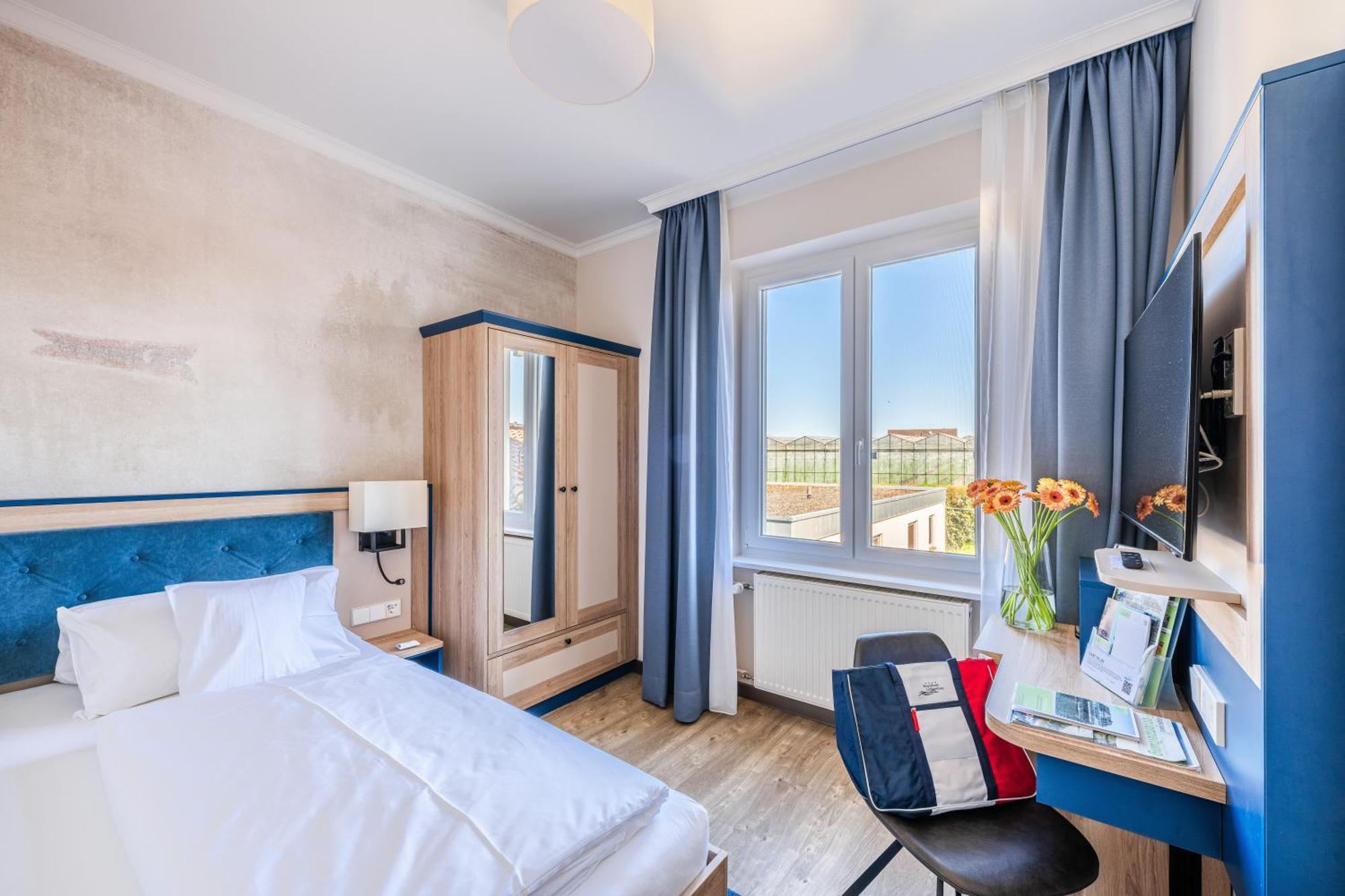 Strandhotel Loechnerhaus Reichenau Exteriör bild