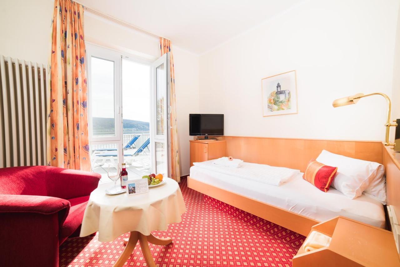 Strandhotel Loechnerhaus Reichenau Exteriör bild